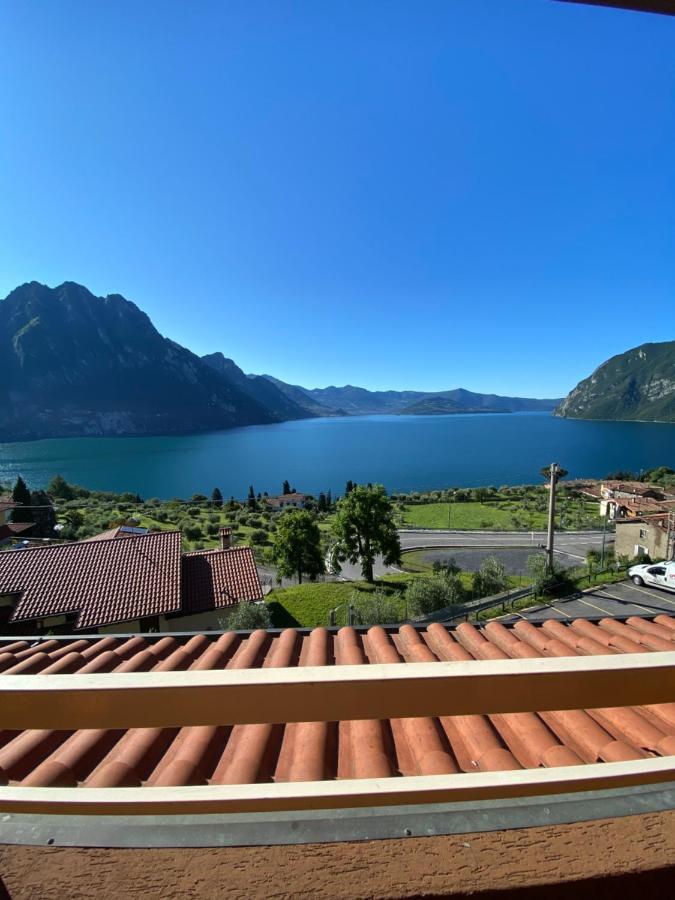 Happy Guest Apartments - Bella Vista Riva di Solto Exteriör bild